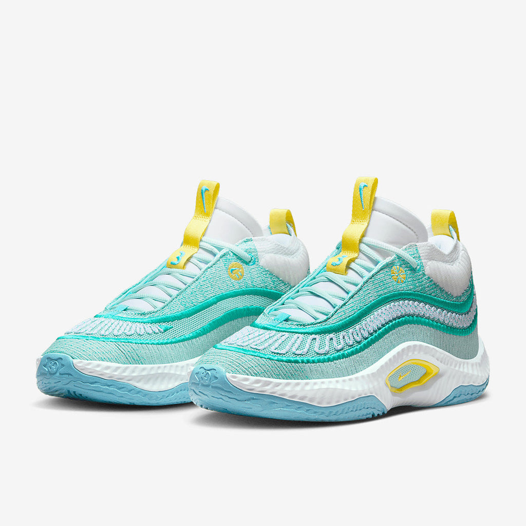 Nike Cosmic Unity 3