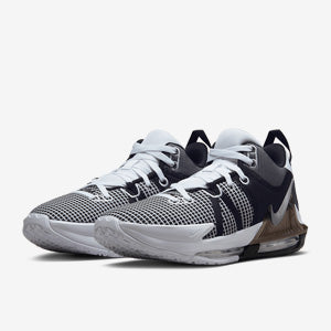 Nike LeBron Witness 7