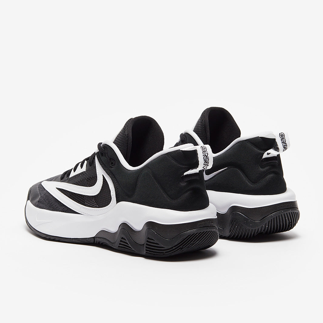 Nike Giannis Immortality 3