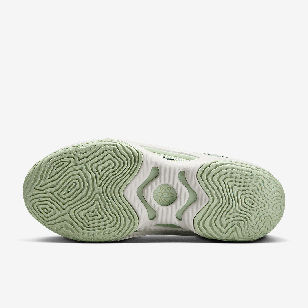 Nike Cosmic Unity 3