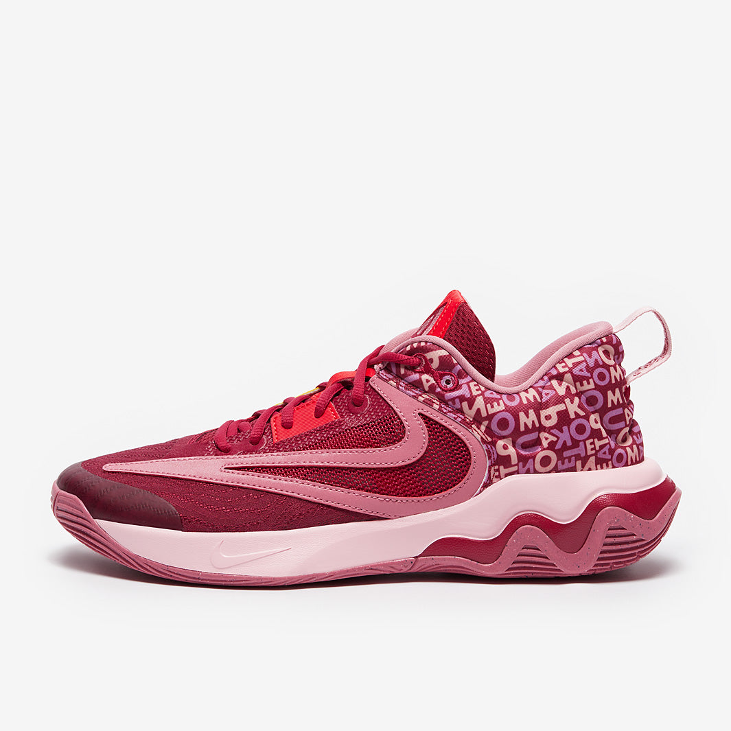 Nike Giannis Immortality 3