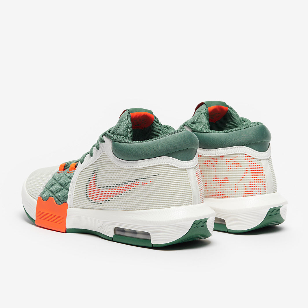 Nike LeBron Witness 8
