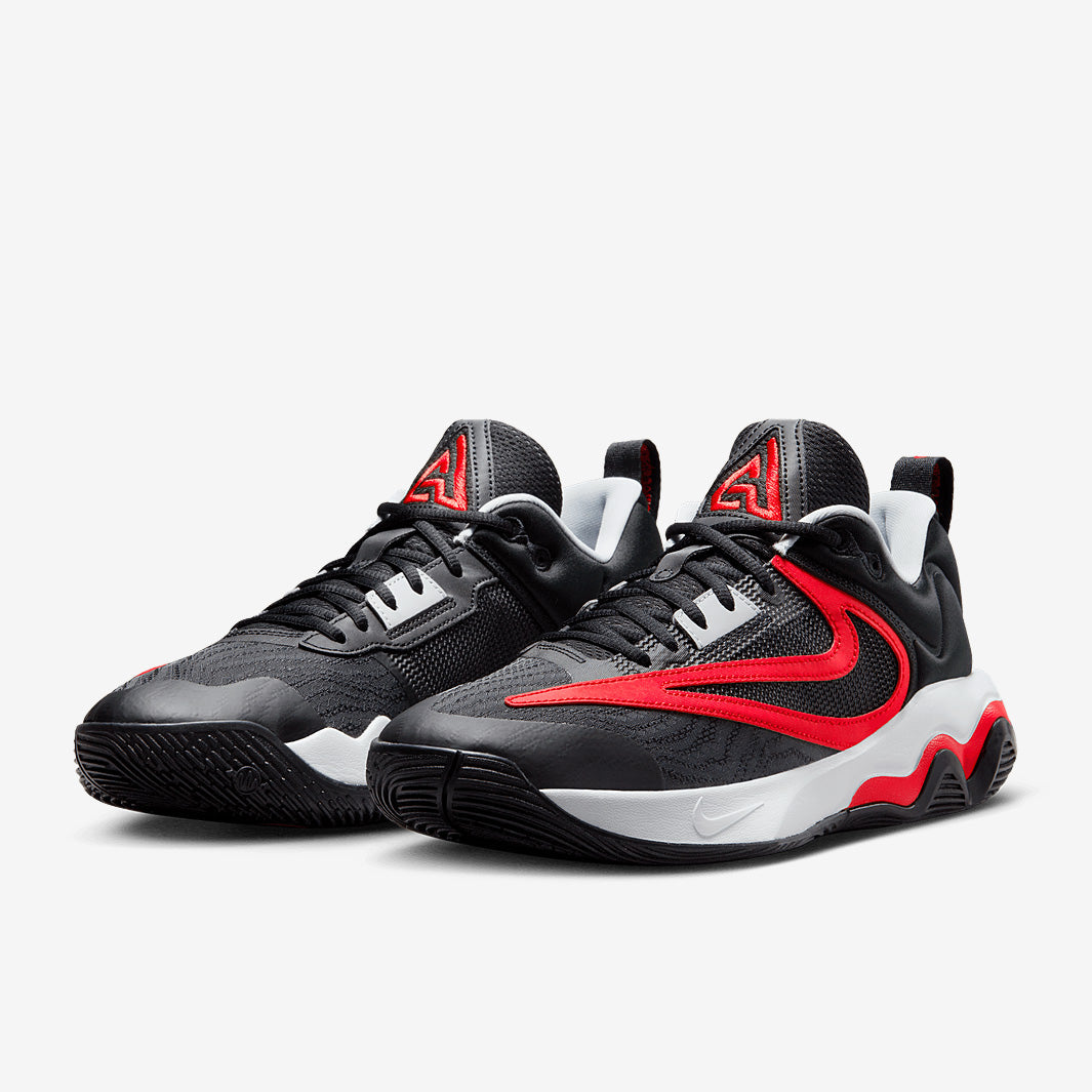 Nike Giannis Immortality 3
