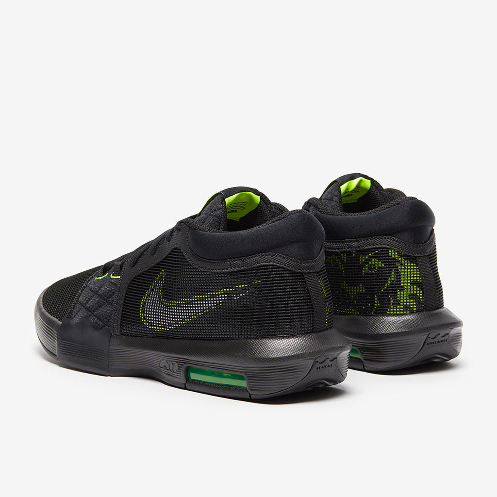 Nike LeBron Witness 8