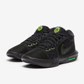 Nike LeBron Witness 8