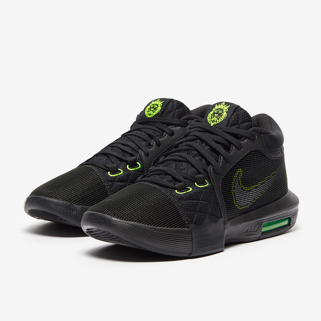 Nike LeBron Witness 8