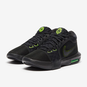 Nike LeBron Witness 8