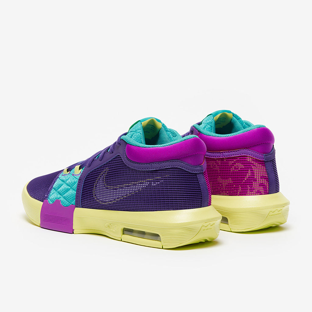Nike LeBron Witness 8