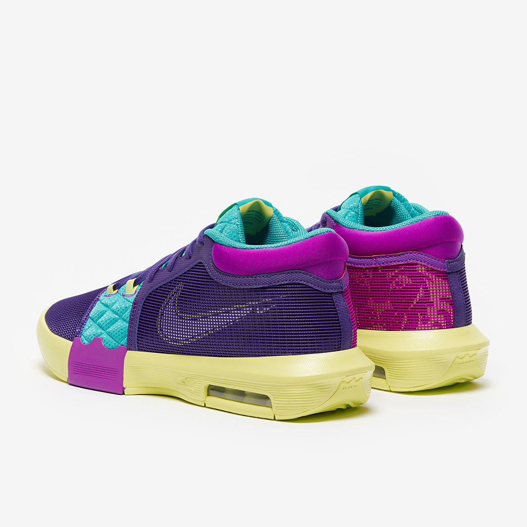 Nike LeBron Witness 8
