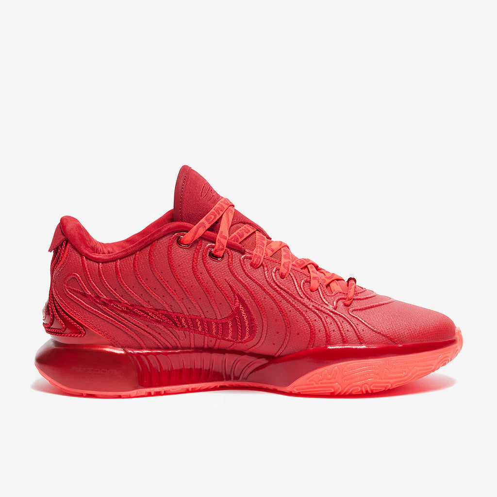 Nike LeBron 21