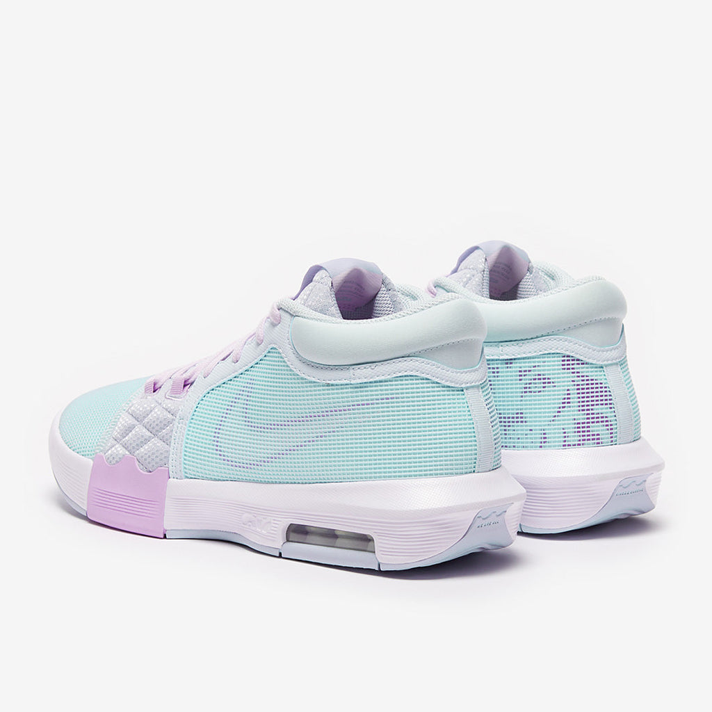 Nike LeBron Witness 8