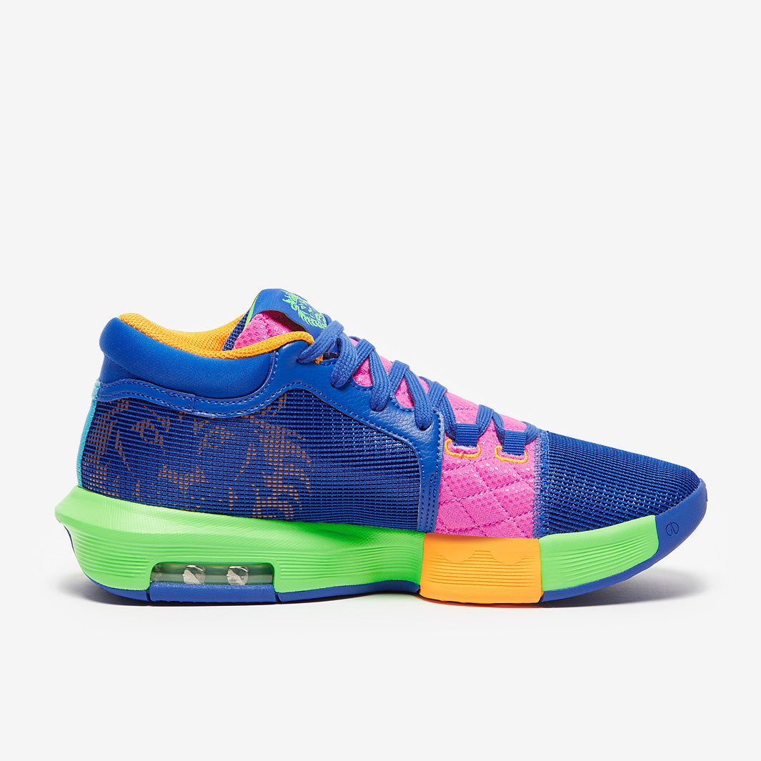 Nike LeBron Witness 8