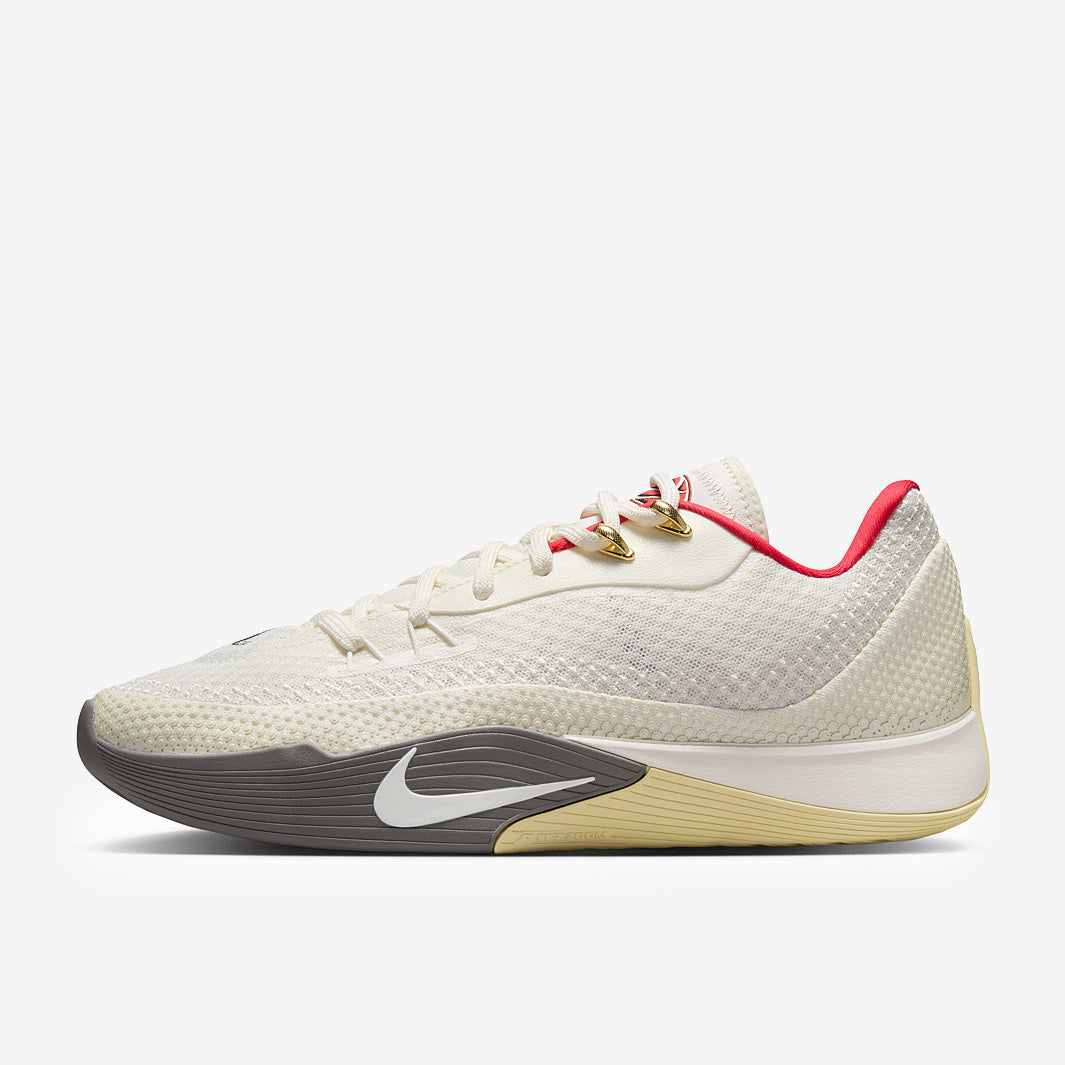 Nike S.T Flare