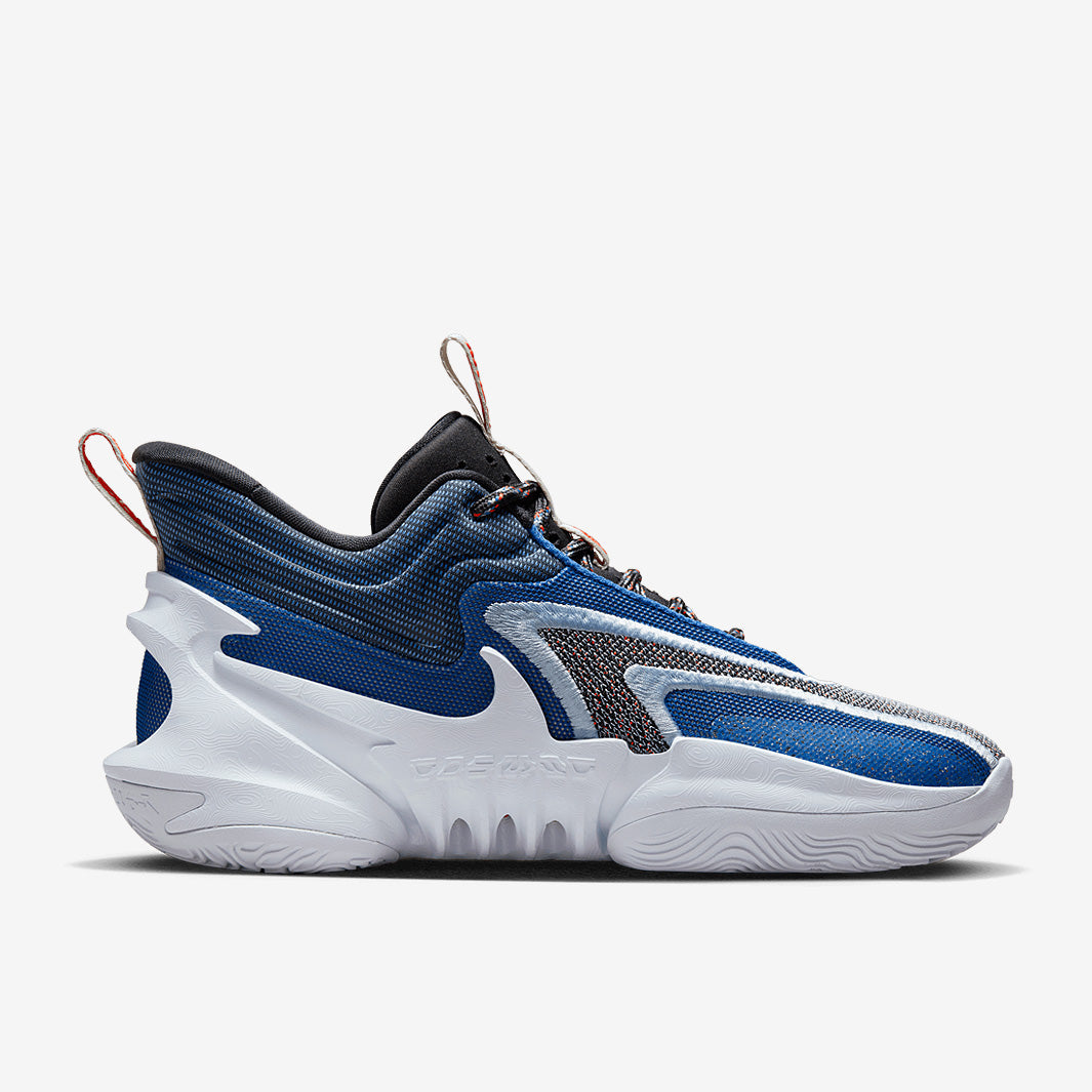 Nike Cosmic Unity 2