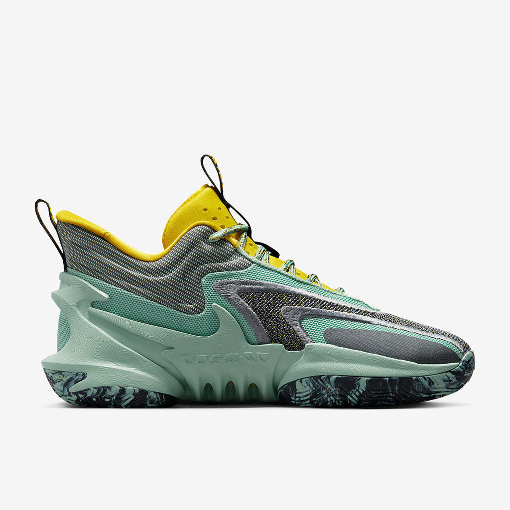 Nike Cosmic Unity 2