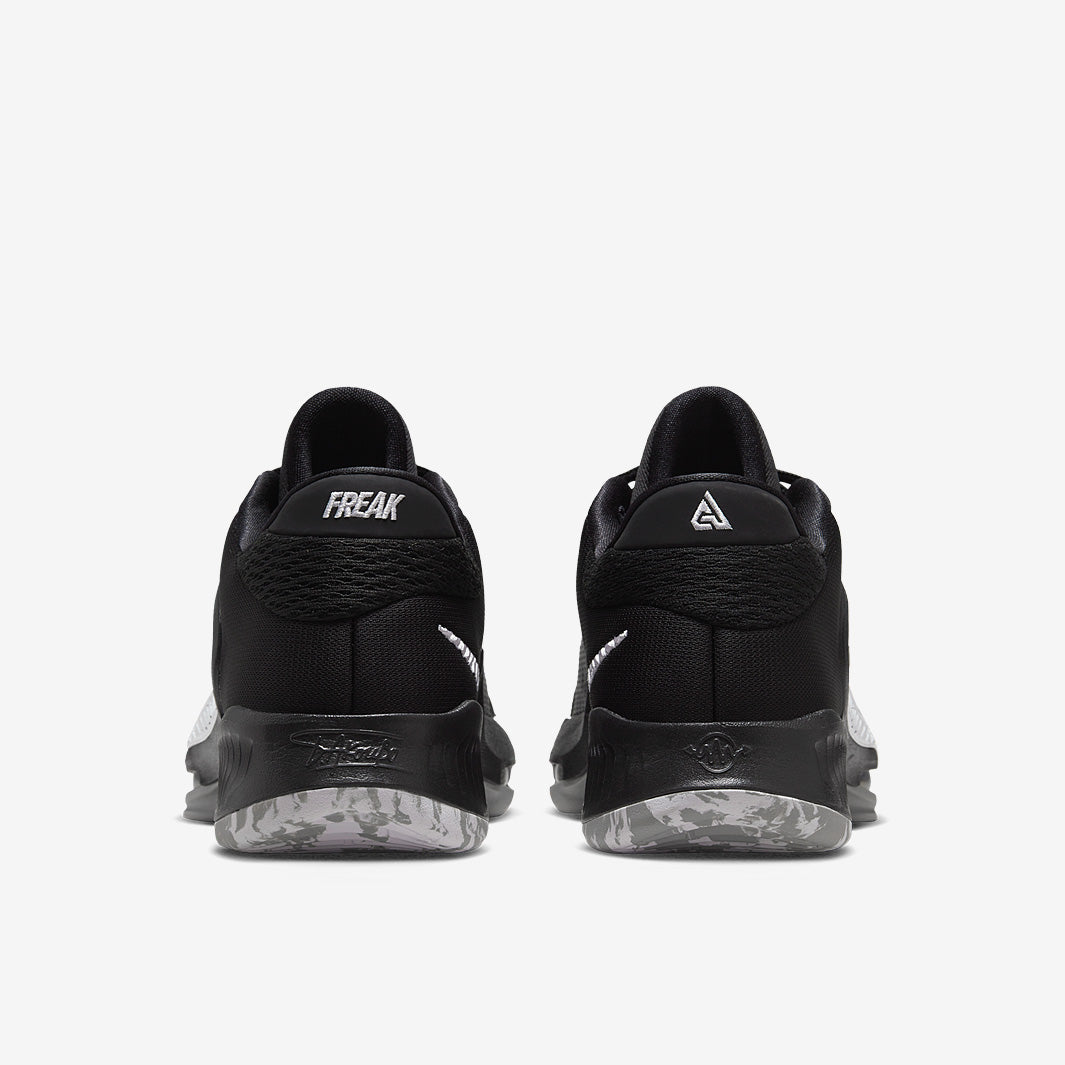 Nike Zoom Freak 4