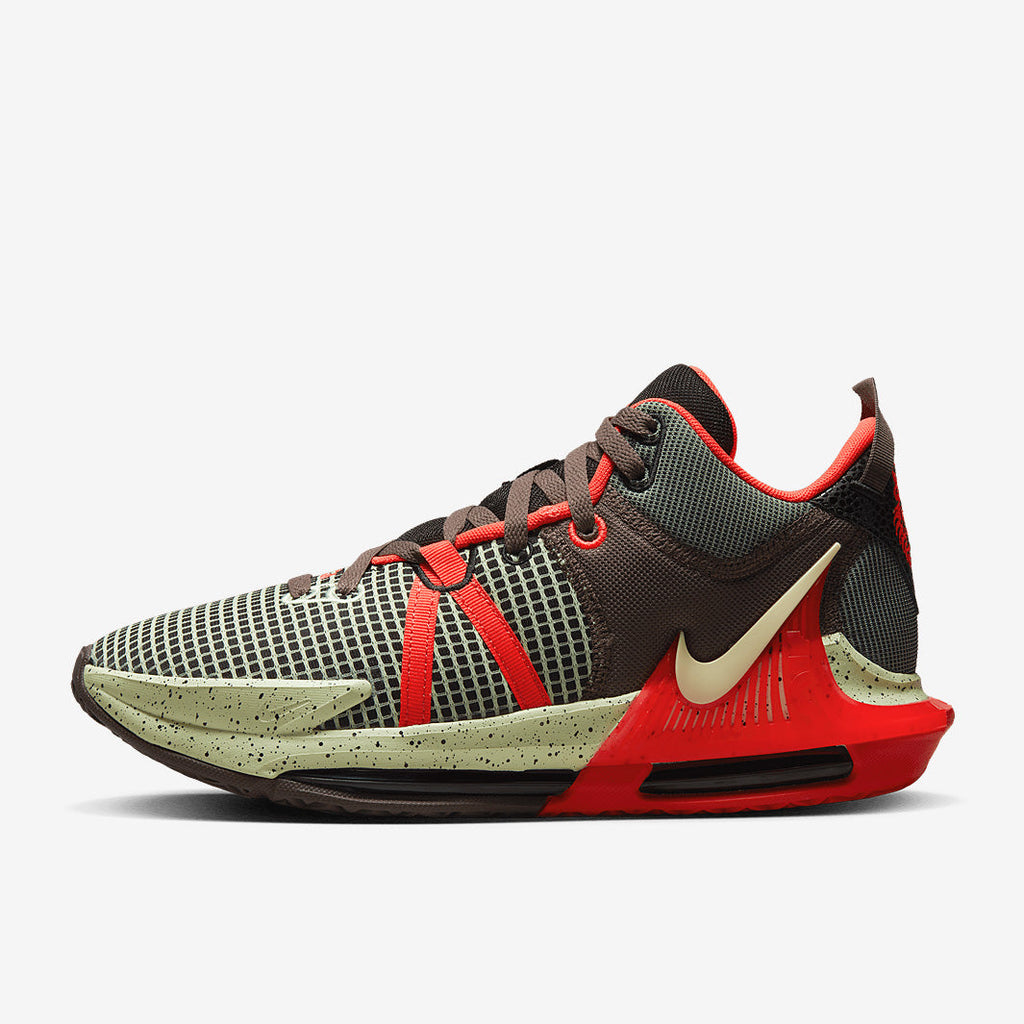 Nike LeBron Witness 7