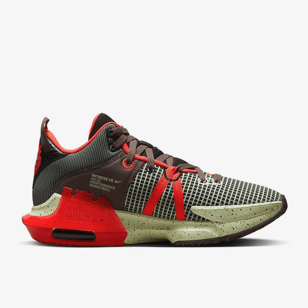 Nike LeBron Witness 7