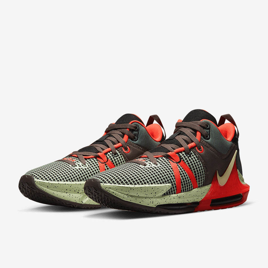 Nike LeBron Witness 7