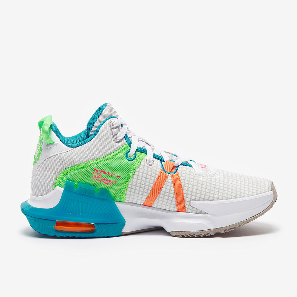 Nike LeBron Witness 7