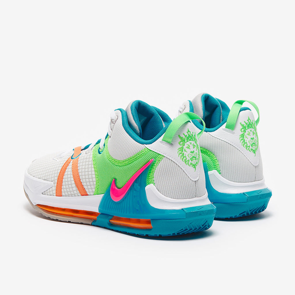 Nike LeBron Witness 7