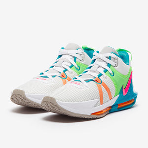 Nike LeBron Witness 7