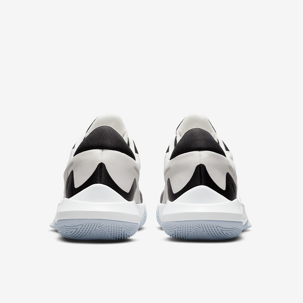 Nike Precision 6