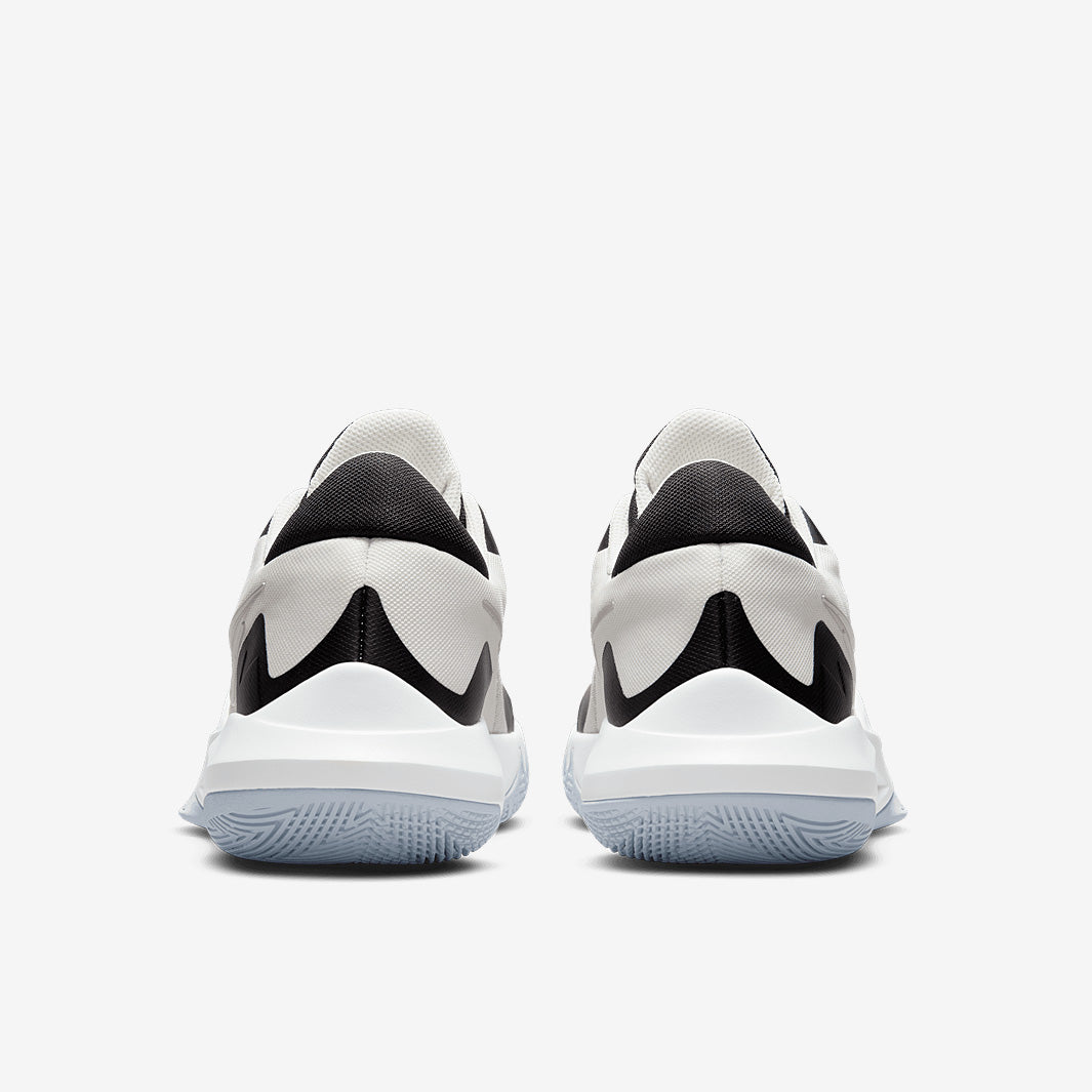 Nike Precision 6