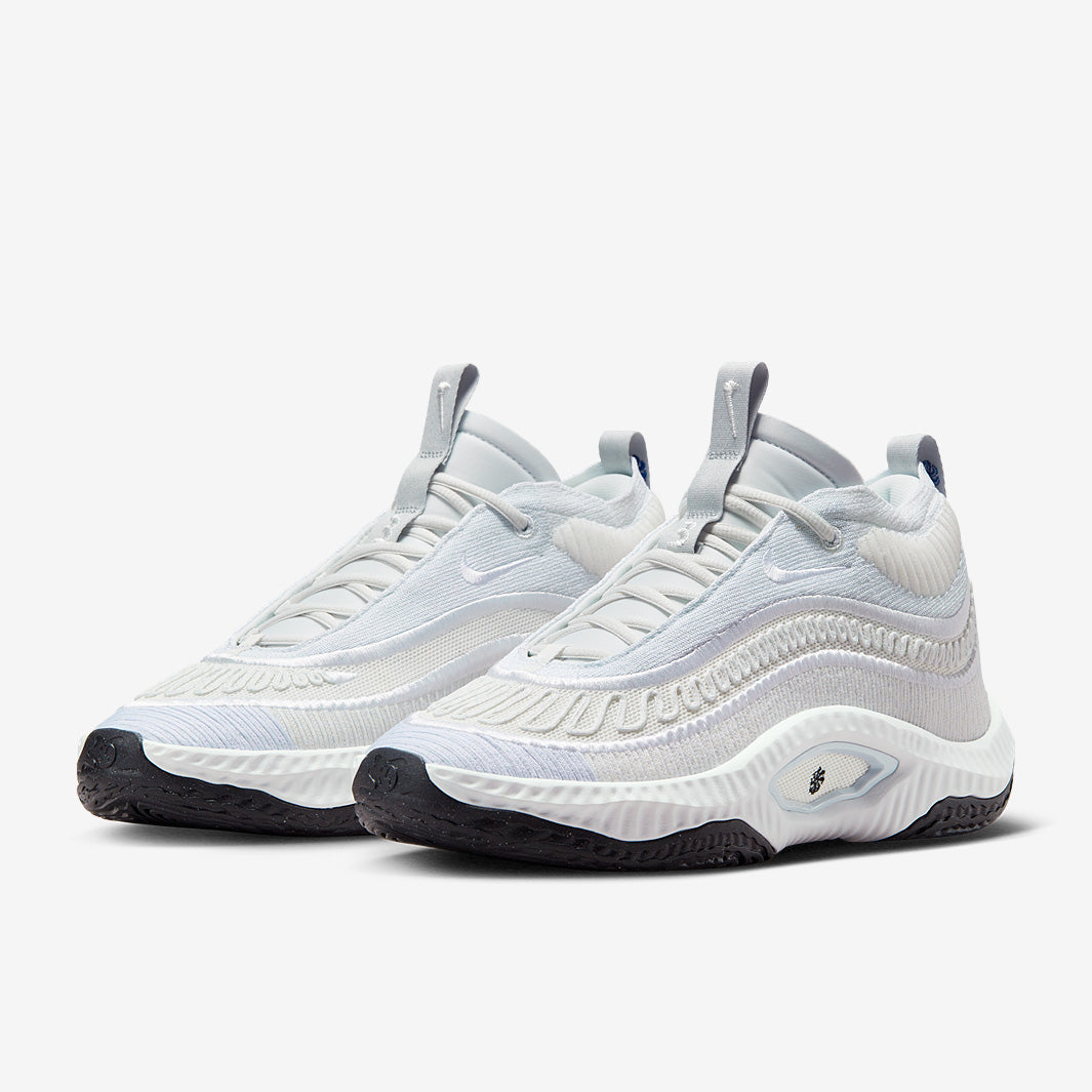 Nike Cosmic Unity 3
