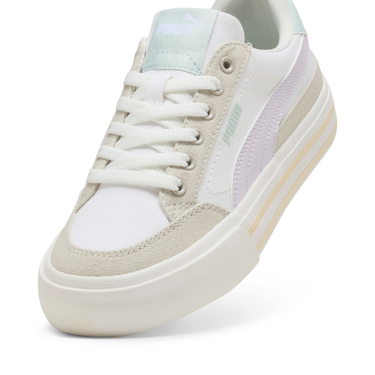 Court Classic Vulc F Shoes