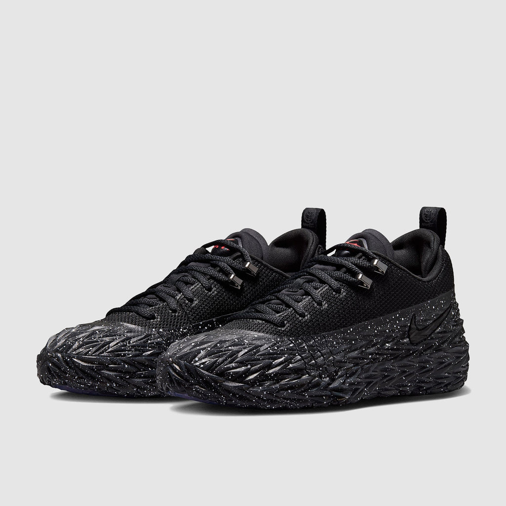 Nike S.T. Charge