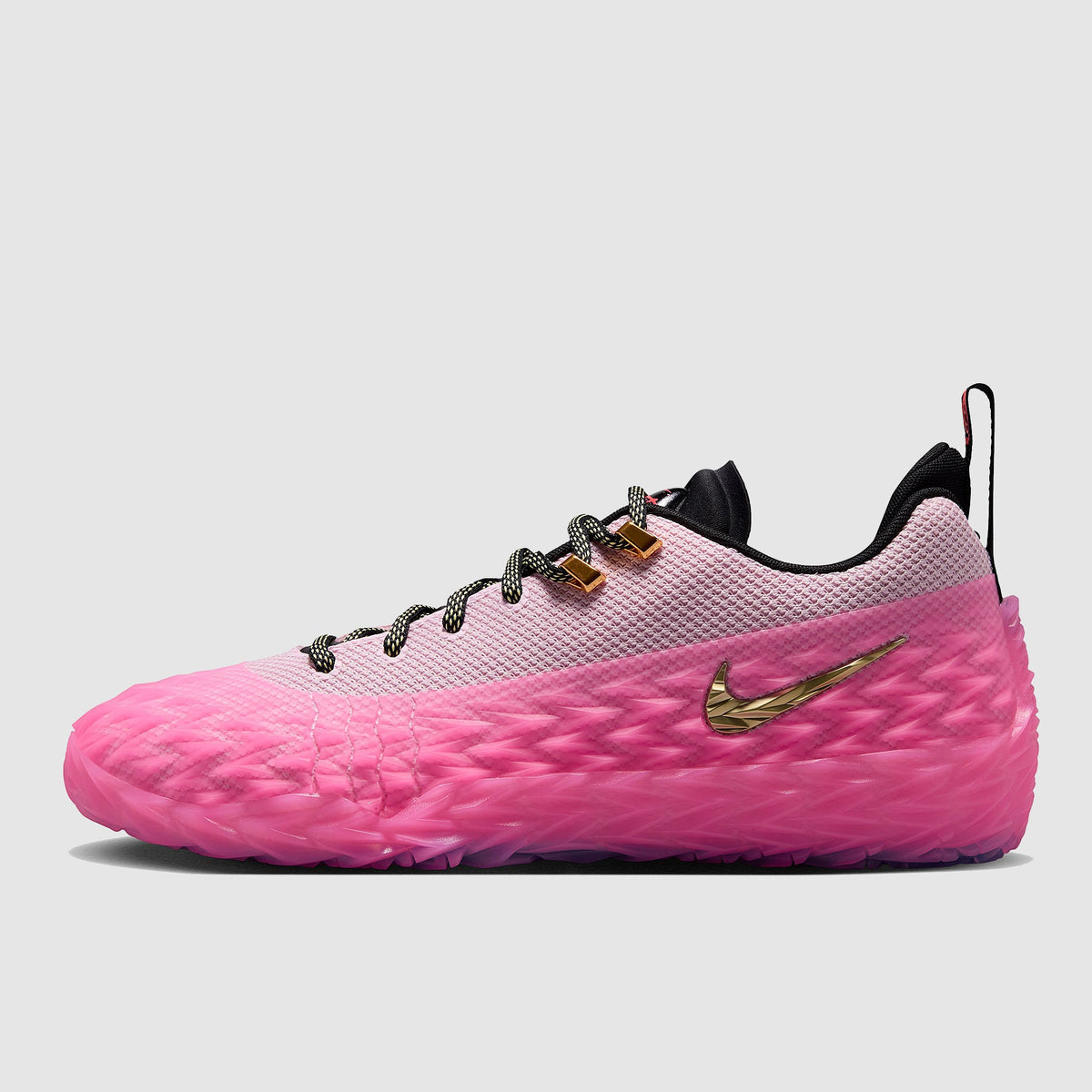 Nike S.T. Charge