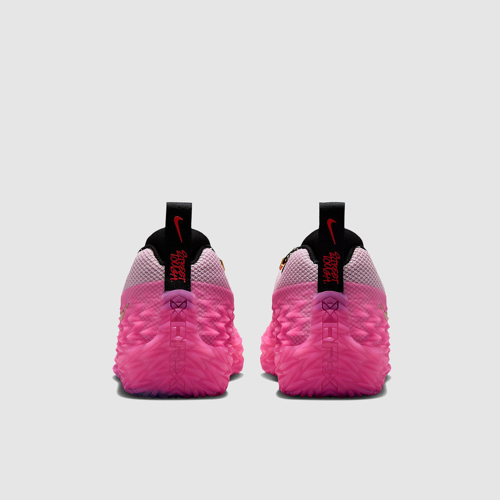 Nike S.T. Charge