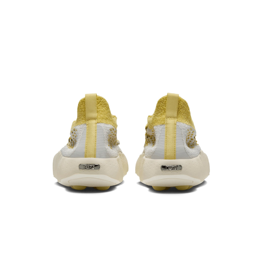Mind 002 Flyknit 'Light Bone Saturn Gold'