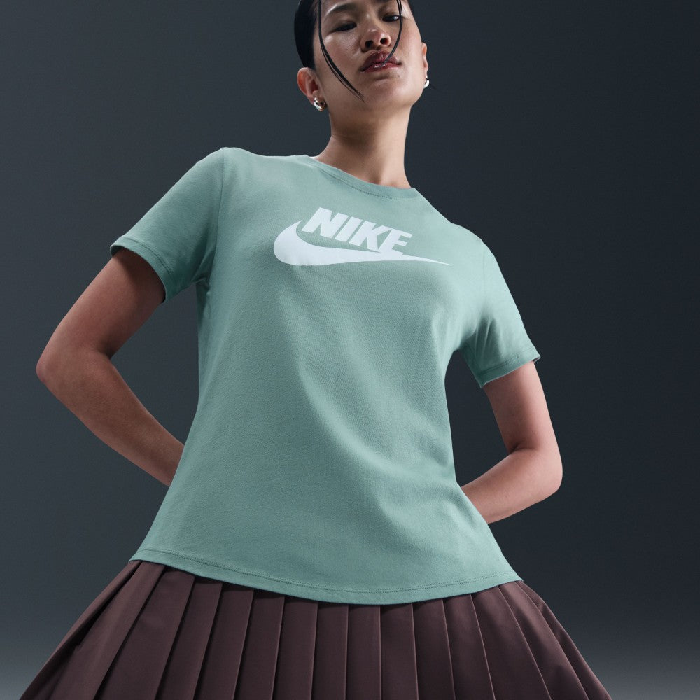Sportswear Essentials Logo T-Shirt