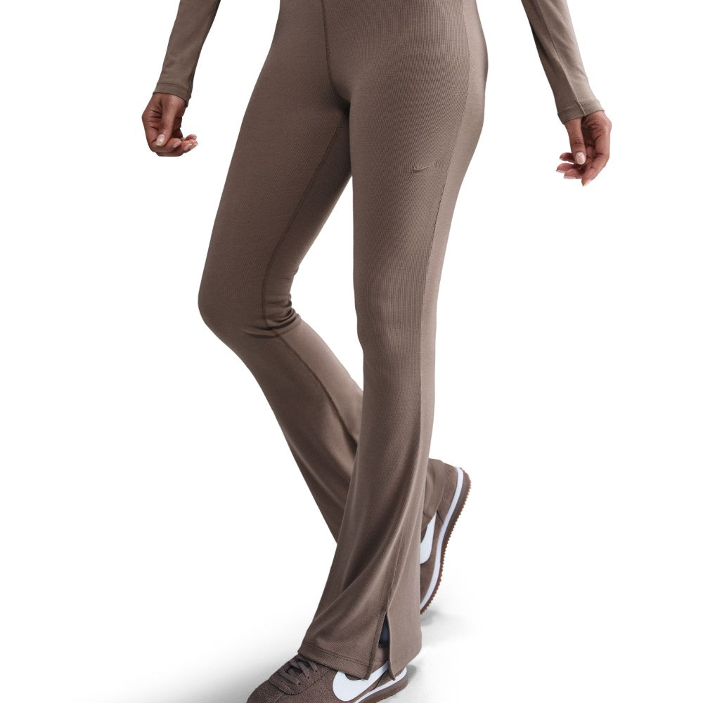 Sportswear Chill Knit Tight Mini-Rib Flared Leggings