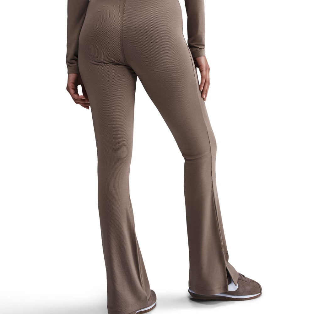 Sportswear Chill Knit Tight Mini-Rib Flared Leggings
