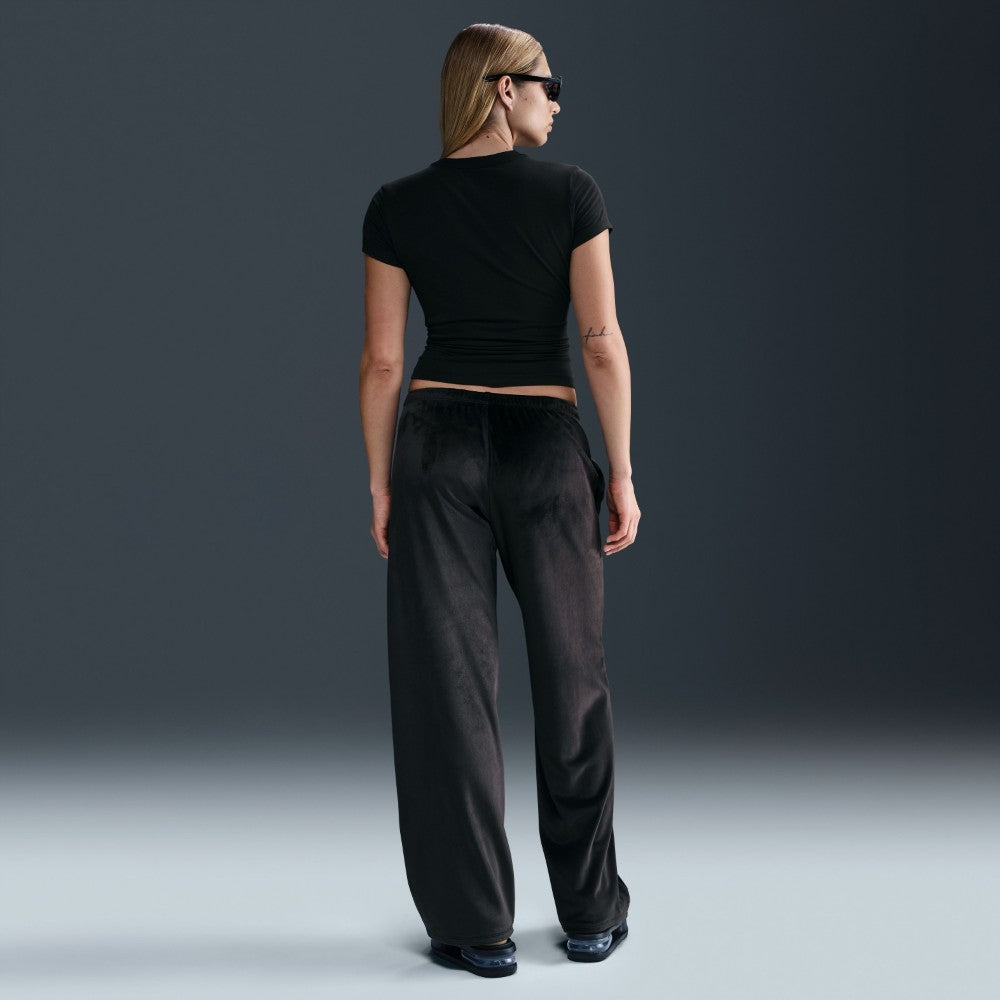 Sportswear Chill Knit Slim Graphic T-Shirt