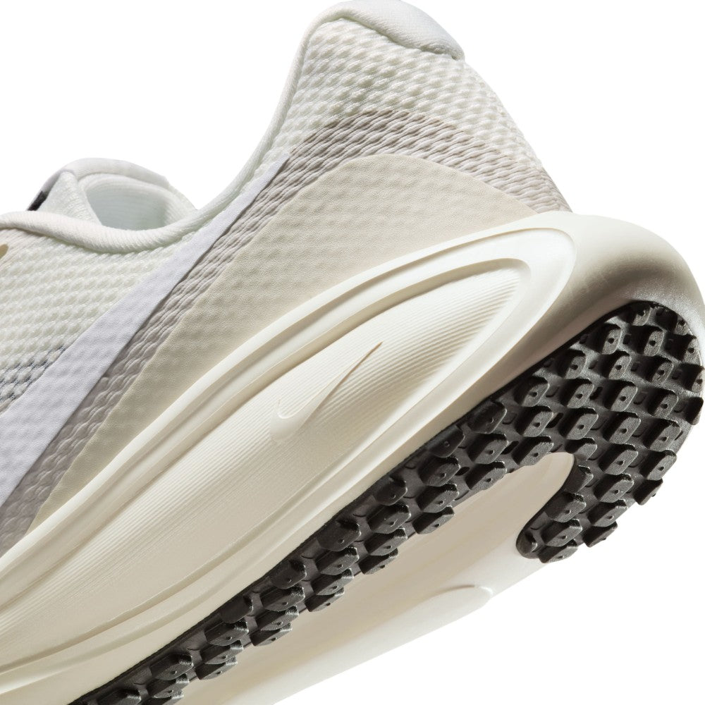 Revolution 8 Road Running Shoes