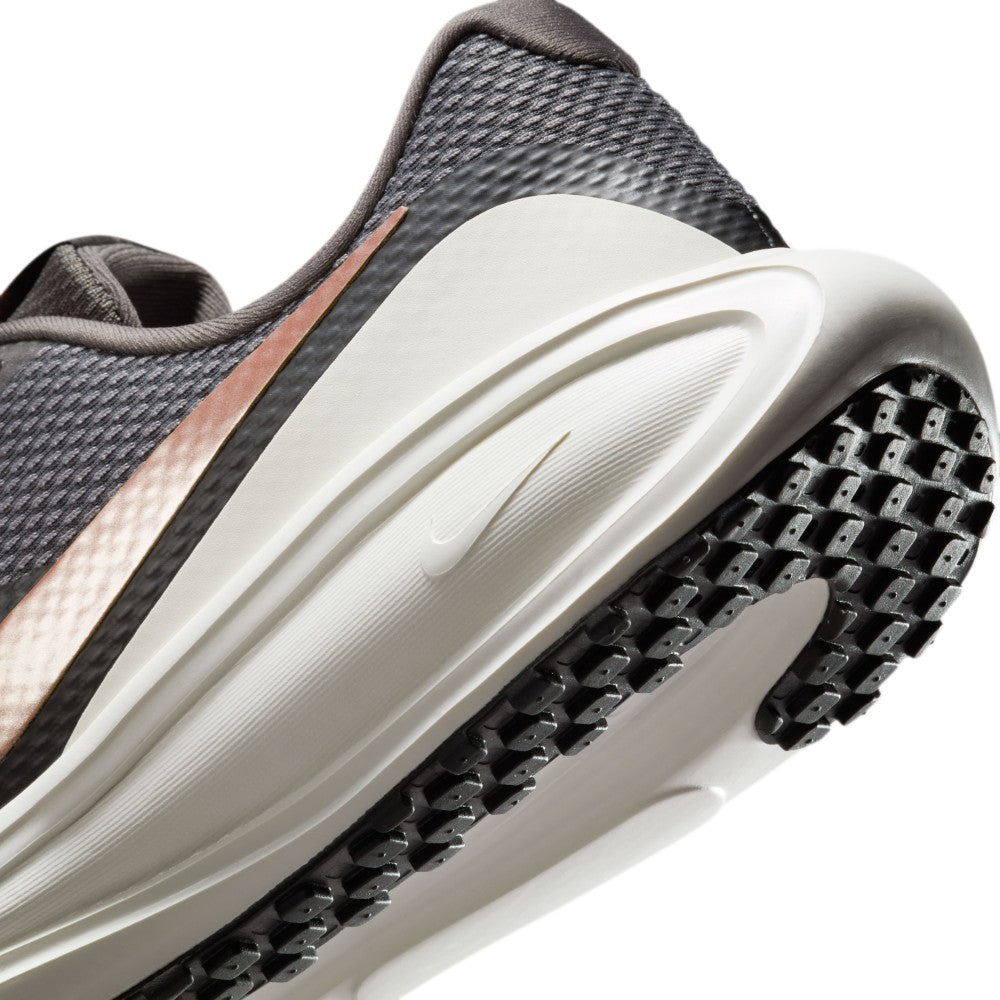 Revolution 8 Road Running Shoes