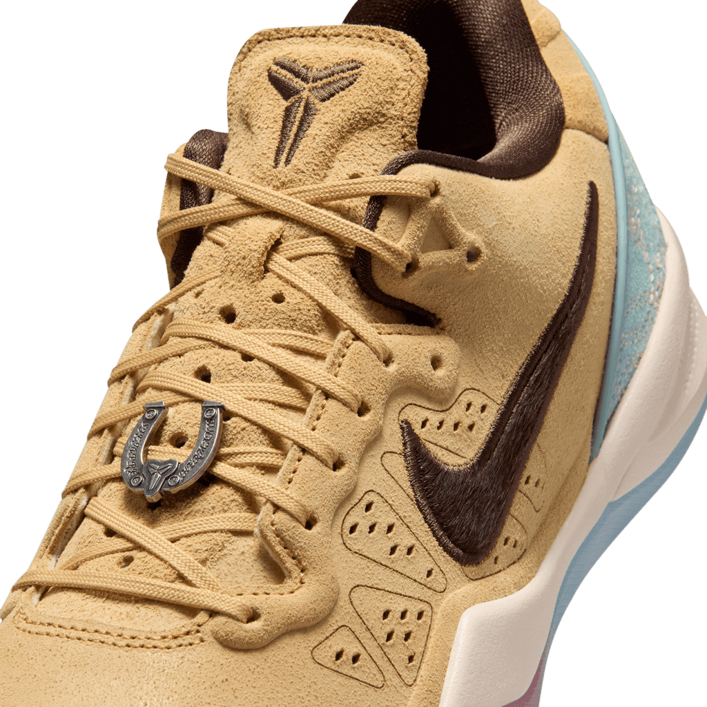 Kobe VIII Ext Protro 'Siempre Mio'