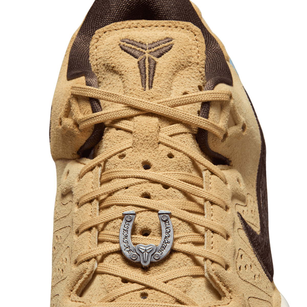 Kobe VIII Ext Protro 'Siempre Mio'