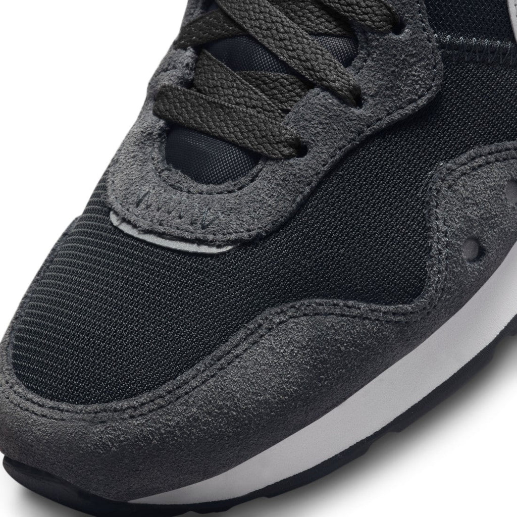 Venture Runner Lifestyle Shoes