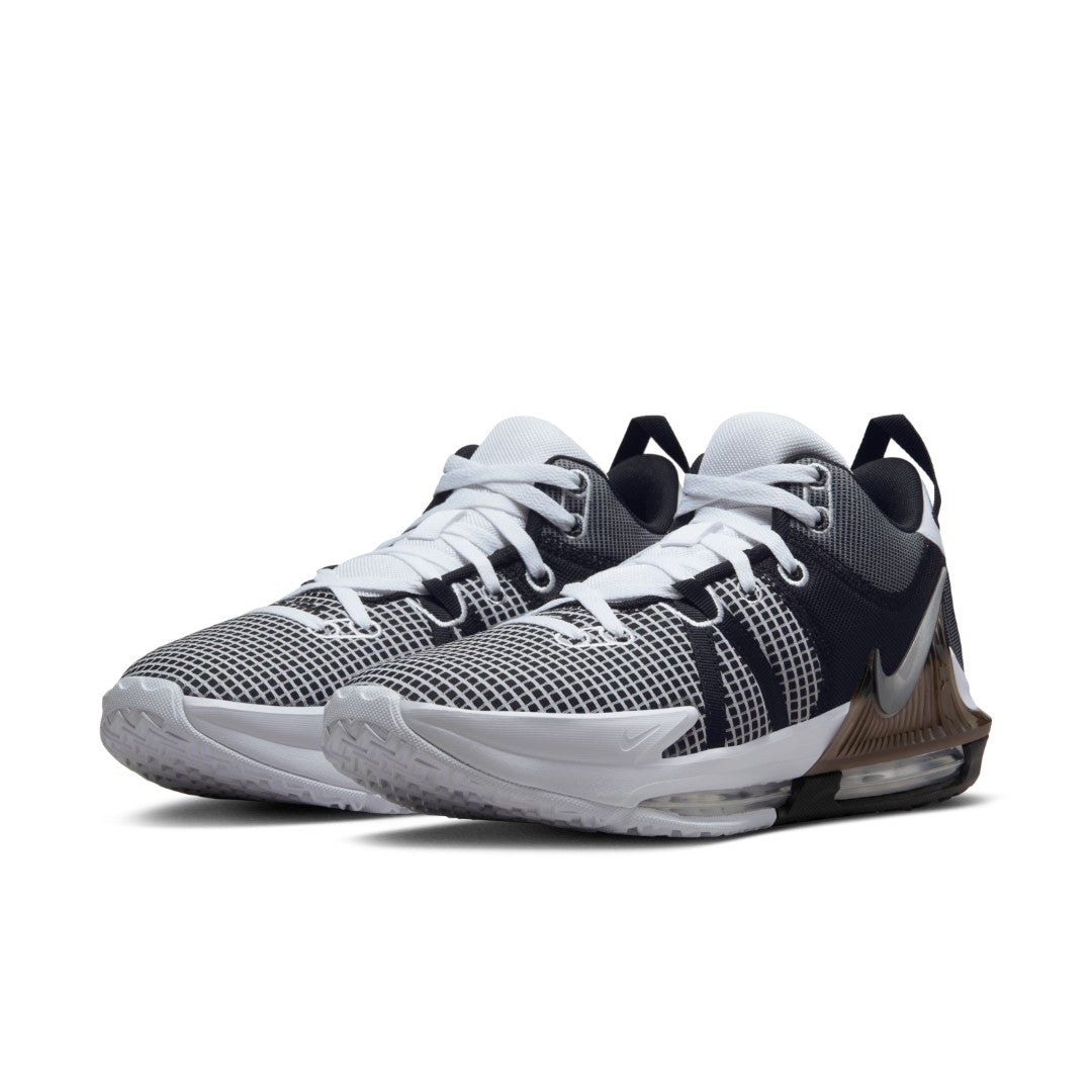 Lebron Witness Basketball Shoes