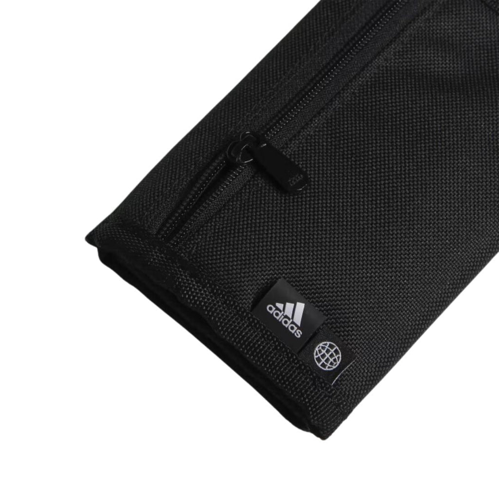 Essentials Wallet