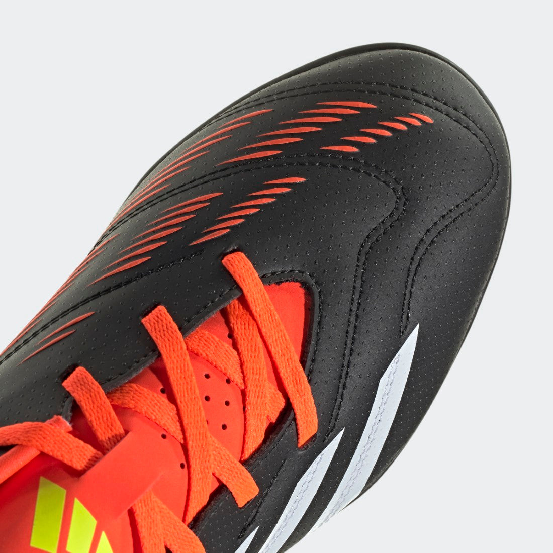 Predator Club Turf  Shoes